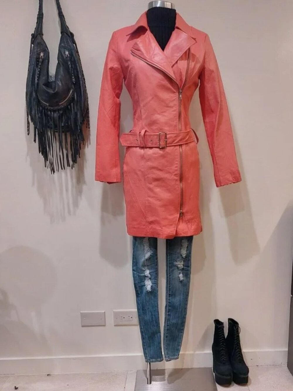 🦋🔥💋UBER GORGE!💋🦋🔥VTG 80's Genuine Leather Drop Waist Coat Dress in Salmon